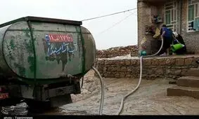 جرثقیل آب زاهدان را قطع کرد؛ فعالیت ۵۲ تانکر آبرسانی برای اهالی