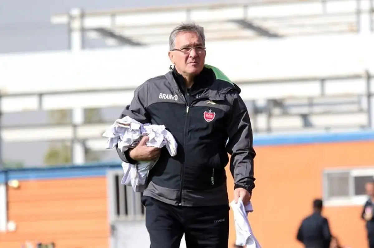 حمایت کاملم را از تیم‌ملی اعلام می‌کنم