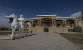 راه‌اندازی موزه آثارسنگی در قلعه سردار اسعد بختیاری
