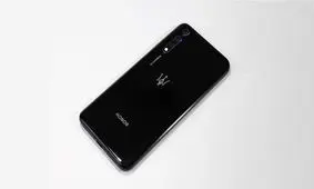 آنر وی ۲۰ (Honor V20) نسخه مازراتی لو رفت