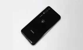 آنر وی ۲۰ (Honor V20) نسخه مازراتی لو رفت