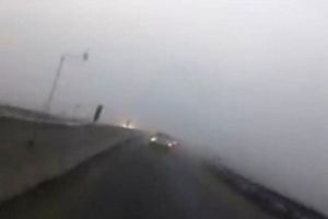 مه غلیظ در جاده هرسین کرمانشاه /فیلم