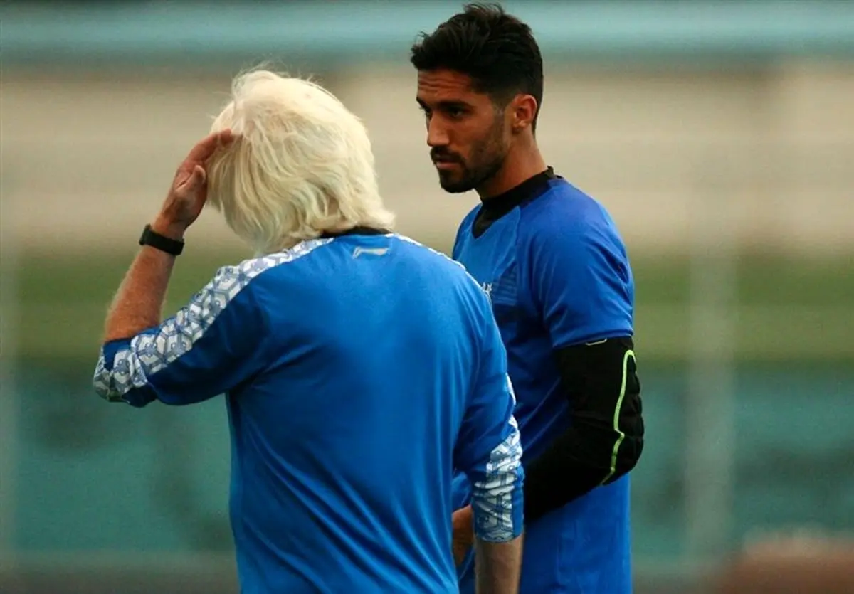 توضیحات شفر در خصوص نیمکت نشینی حسینی