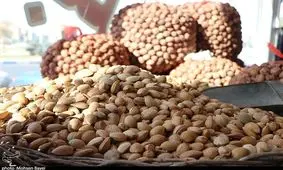 بازار شب یلدا در شوک گرانی چند برابری؛ هر کیلو پسته در قزوین ۲۱۵ هزار تومان به فروش رفت