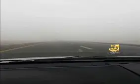 مه گرفتگی شدید و کاهش دید در محور قروه به سنندج/ فیلم