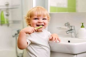 بهترین مسواک و خمیر دندان برای کودک