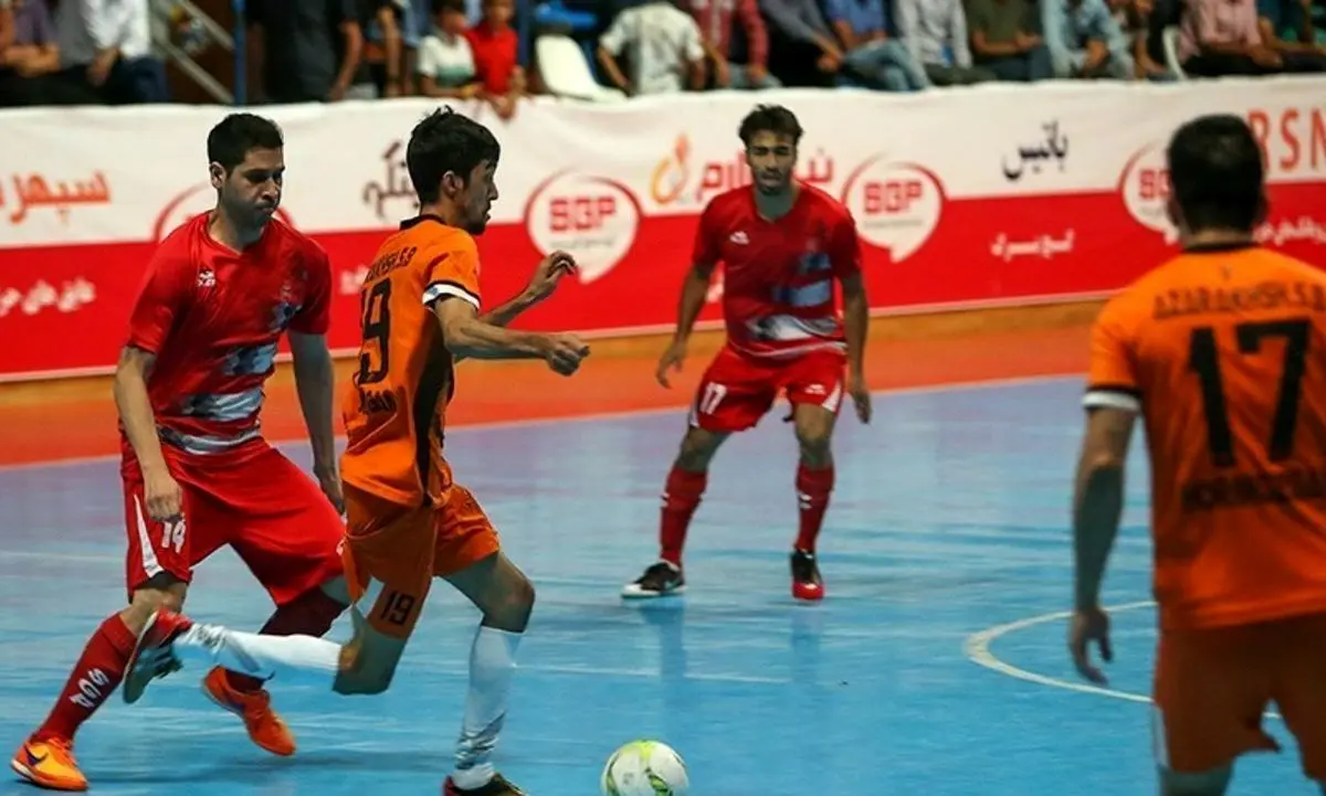 جدال گیتی‌پسند با آذرخش و مس سونگون مقابل قعرنشین