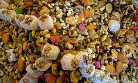 بخور نخورهاى شب يلدا