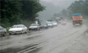 برخی جاده‌های مازندران در آخرین روز پاییز بارانی، برفی و لغزنده