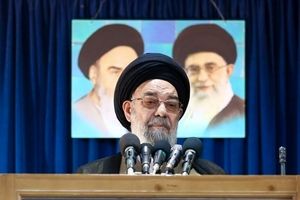 امام جمعه اصفهان خطاب به نمایندگان: برای جلوگیری از تضعیف مجلس استعفا را ادامه ندهید