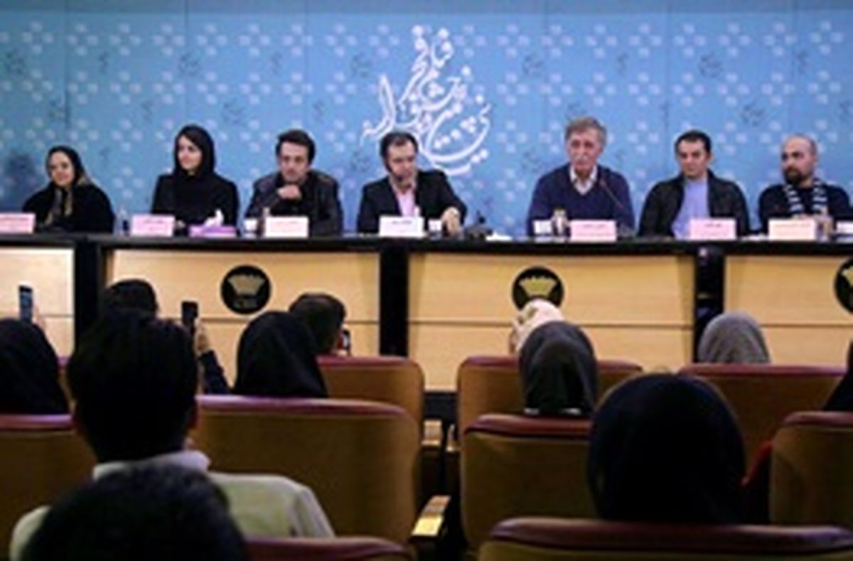 گلایه همایون اسعدیان از منتقد برنامه «هفت» که پنبه فیلمهای او را میزند