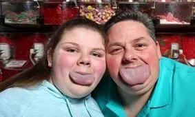 خانواده ای با پهن ترین زبان در دنیا !