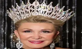 زن 60 ساله‌ای که ملکه زیبایی جهان شد / عکس‌ها