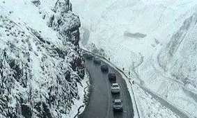 یک طرفه شدن جاده چالوس در آخرین روز پاییز