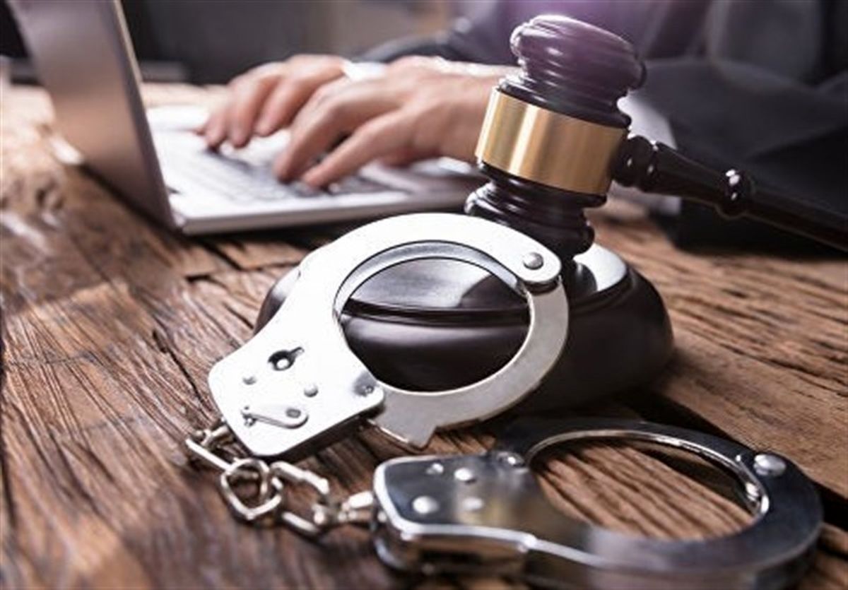 ضربوشتم یک زن تاجر و سرقت اموال شخصی توسط ۲ فوتبالیست