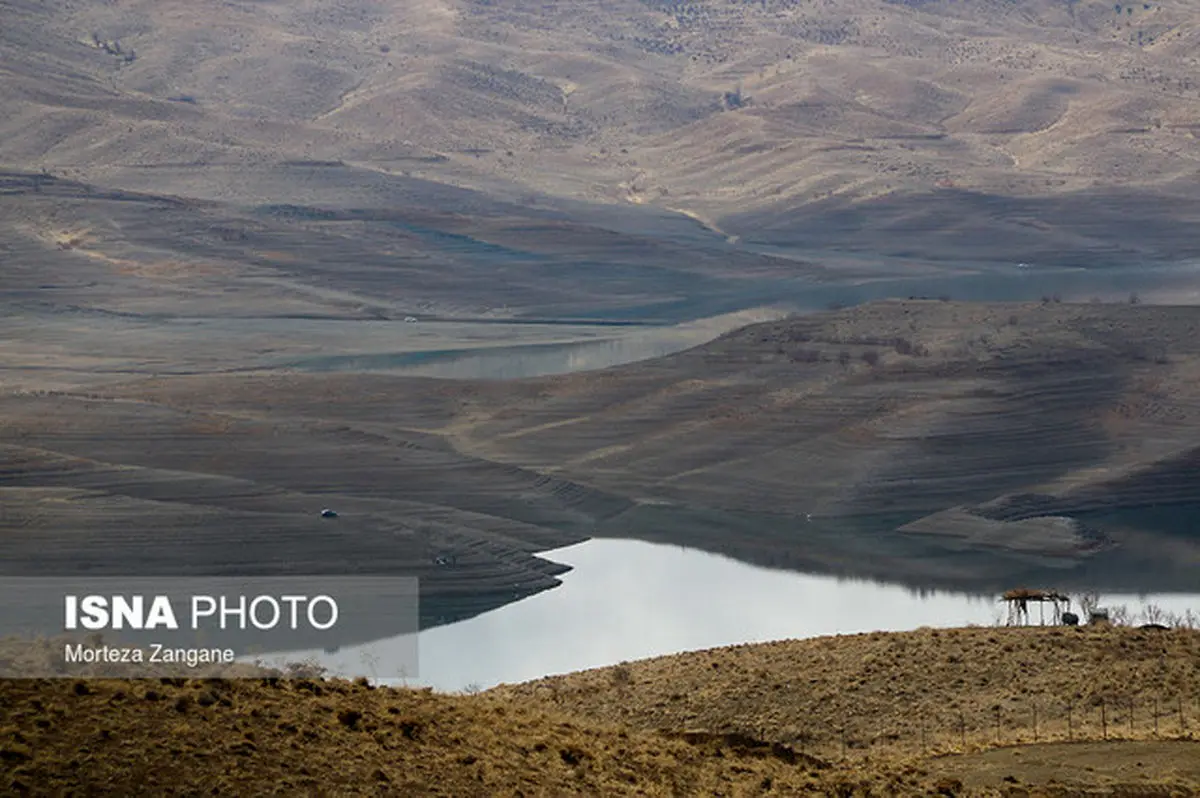 کمتر از 9 درصد سد زاینده‌رود آب دارد