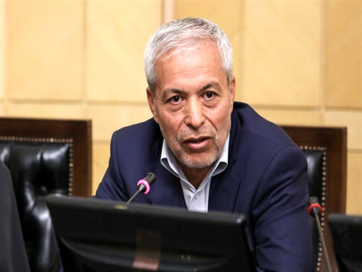 عضو شورای شهر تهران:قیمت واقعی بلیط مترو 10 هزار تومان است/ کسی که در تهران زندگی می کند باید هزینه های زندگی در تهران را بپردازد
