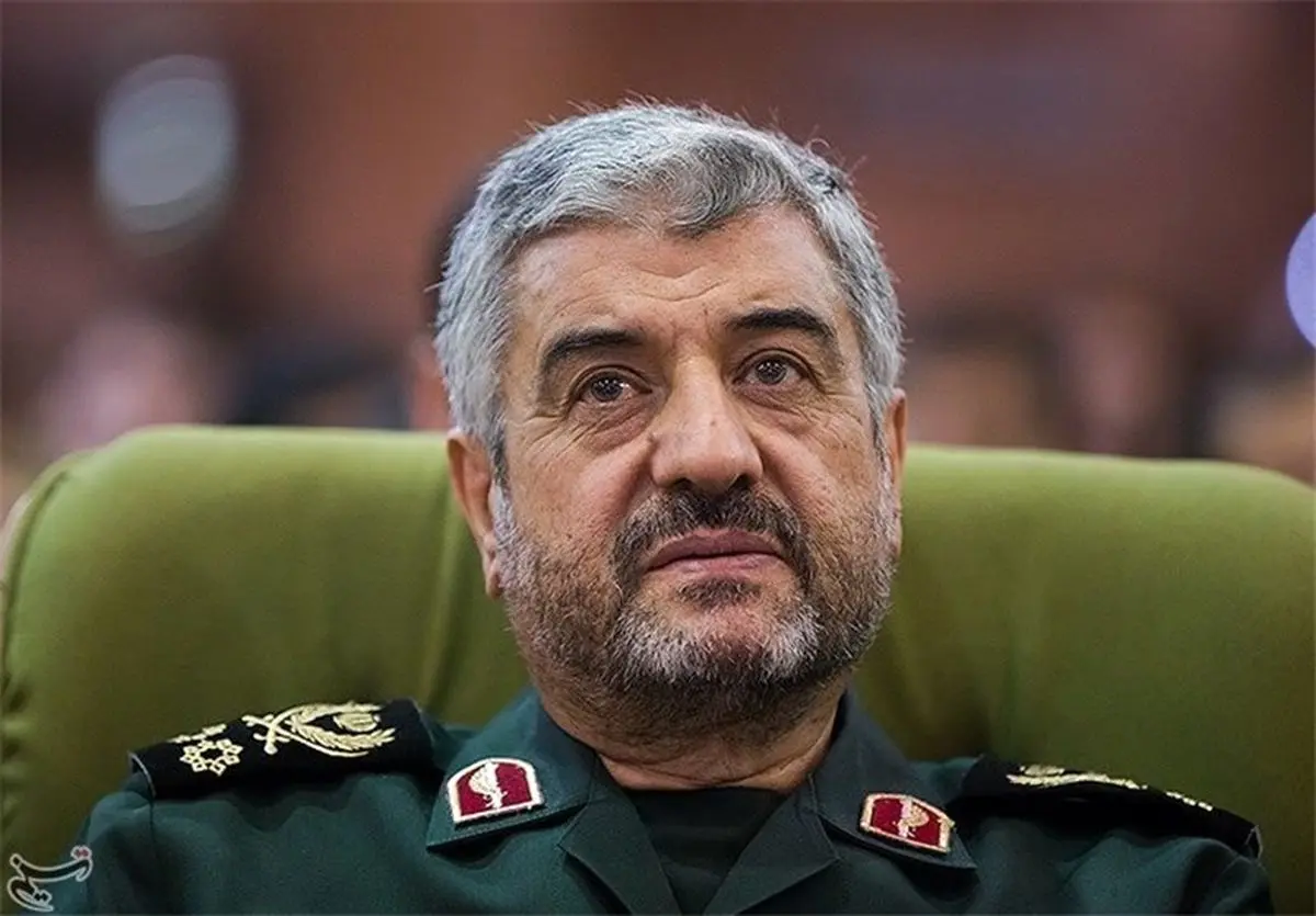 علت حضور فرمانده سپاه در مجلس چه بود؟