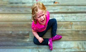 آیا باید با خواسته‌های نامطلوب کودکمان بجنگیم؟