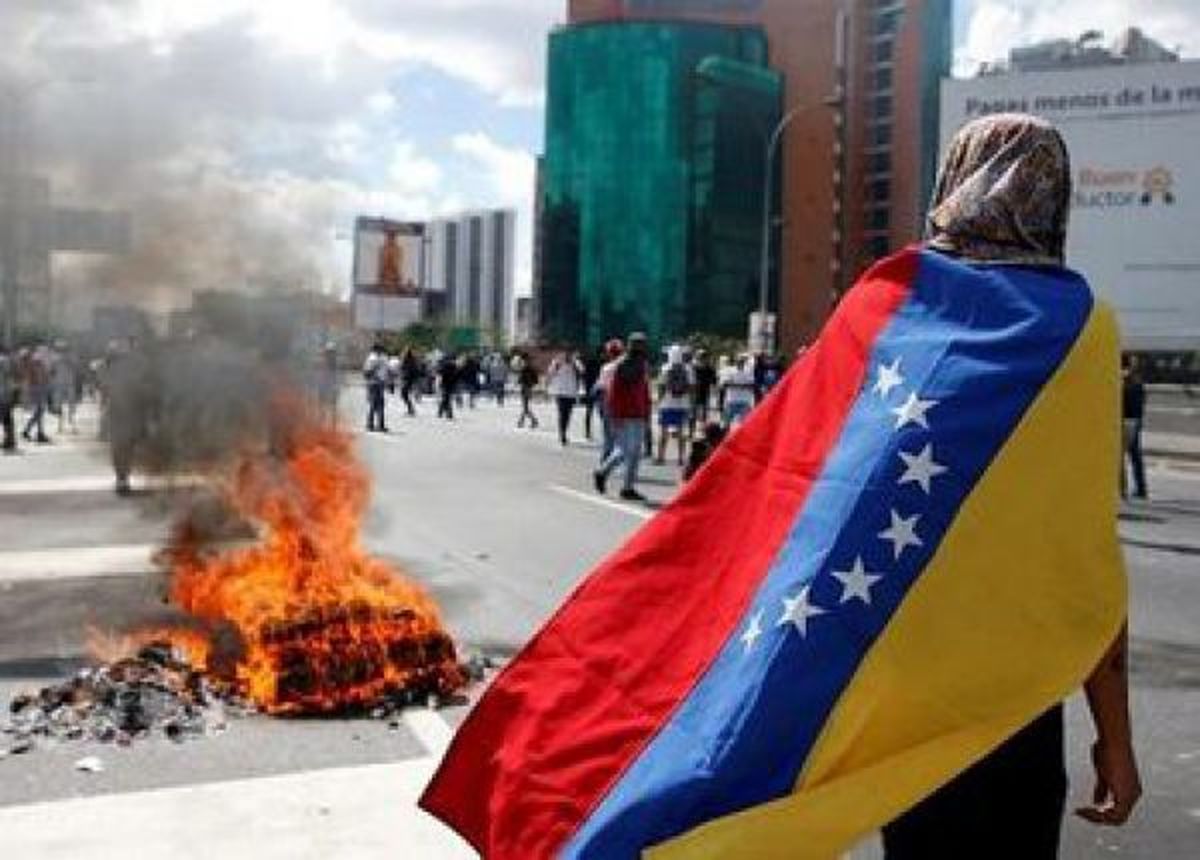 بررسی علل پیدایش بحران اقتصادی ونزوئلا/ چگونه اقتصاد ونزوئلا به این حال و روز افتاد؟