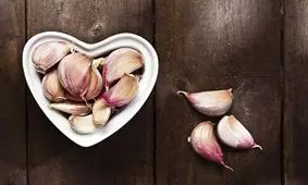 چه کسانی نباید سیر بخورند؟