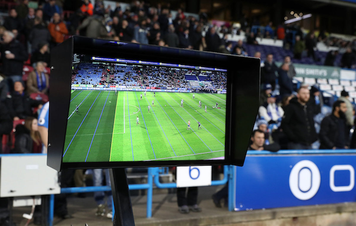 VAR ابتدا در بازی لیگ یک تست میشود