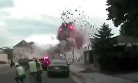 لحظه انفجار مرگبار لوله گاز + فیلم