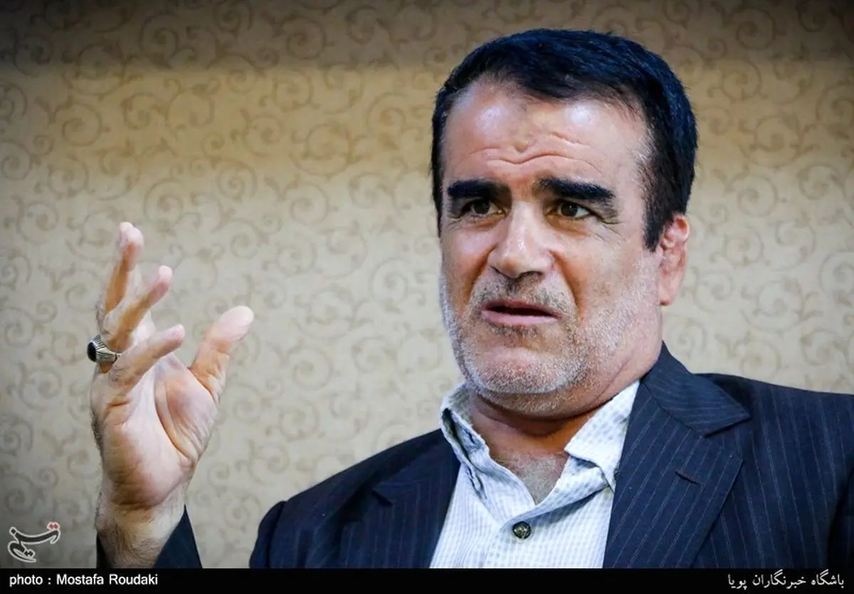 عضو کارگزاران در واکنش به واعظی: اشتباه بزرگ اصلاح‌طلبان حمایت از روحانی بود