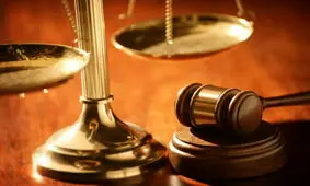 یک وکیل دادگستری: مجریان از قوانین موجود برای اداره جامعه استفاده کنند