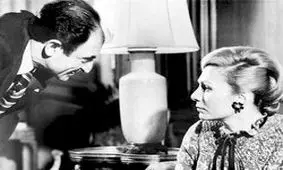 در برخی برنامه ها به جای سرود جمهوری اسلامی،سرود شاهنشاهی نواخته می شود