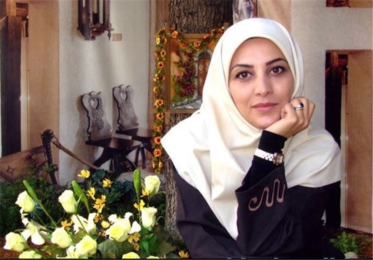 عکس/آرایش مجری زن تلویزیون دردسرساز شد