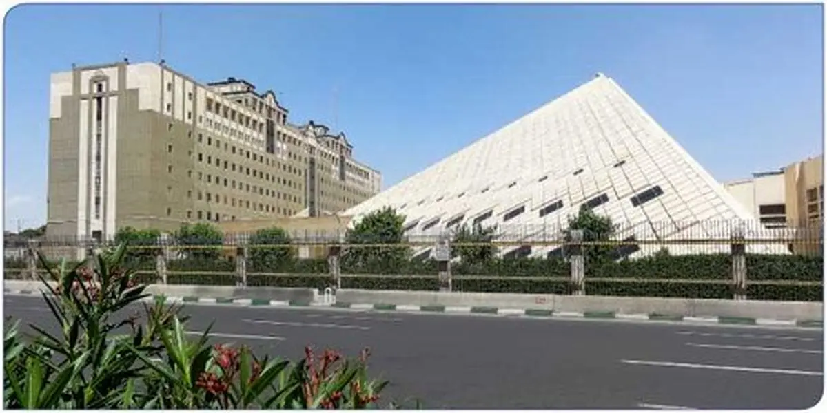 در جلوت و خلوت برخی نمایندگان چه می گذرد؟