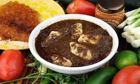 طرز تهیه خورش شمالی نارنج آبی با مرغ و گردو