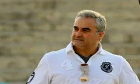 نکونام استعفا نکرده است