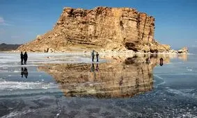 عیسی کلانتری: دانشگاه شریف دریاچه ارومیه را احیا می کند