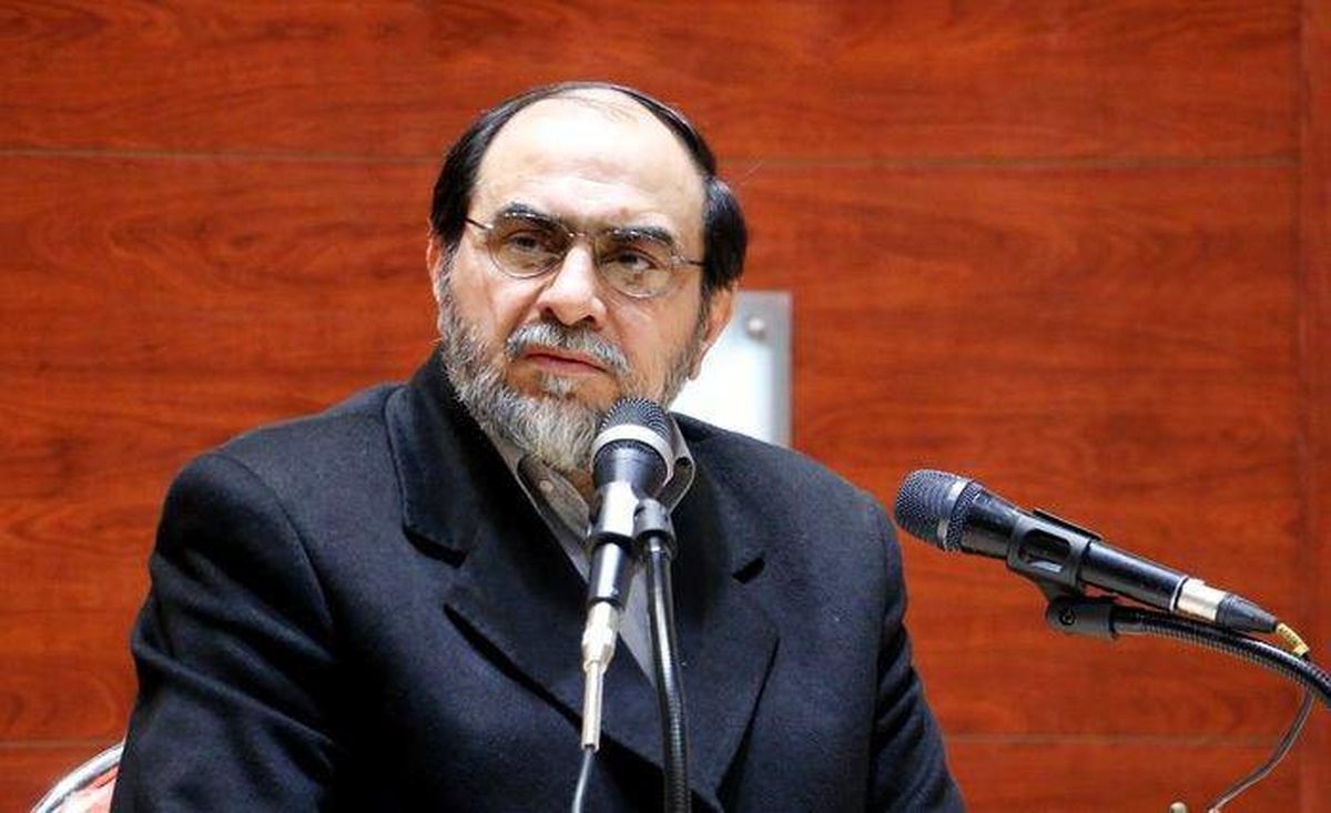 عصبانیت رحیمپور ازغدی از دانشجویی که از بختیار دفاع کرد: شما که کتاب نمیخوانی باید محکومت کنند به کتابخانه