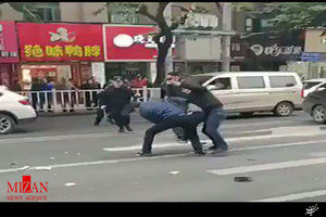 حمله مرد مسلح با اتوبوس به عابران پیاده در چین