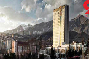 خودکشی مرد رومانیایی در هتل آزادی تهران