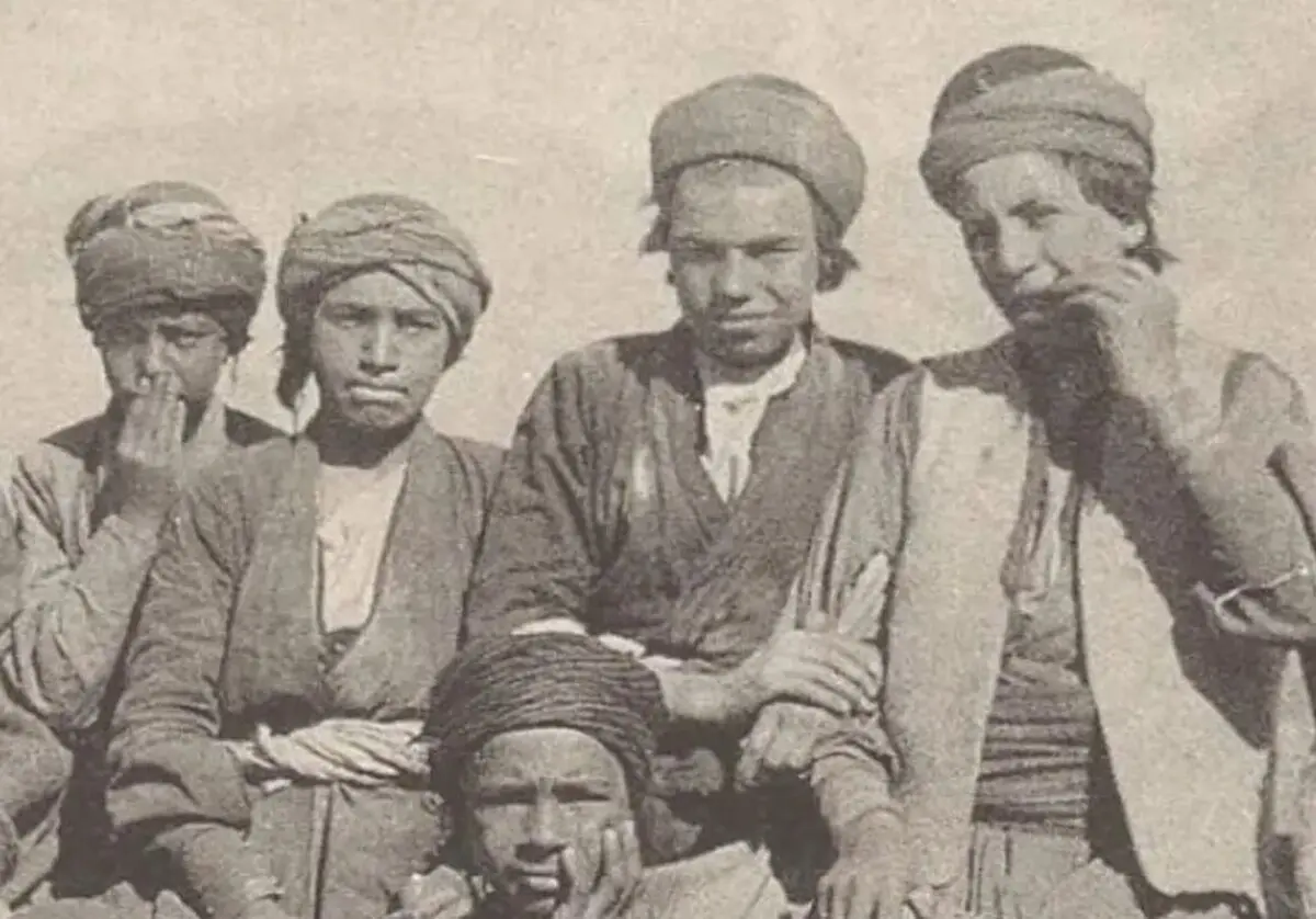 سفر در زمان؛ تصویری از «کودکان و جوانان کرمانشاهی» در دوران ناصرالدین شاه 