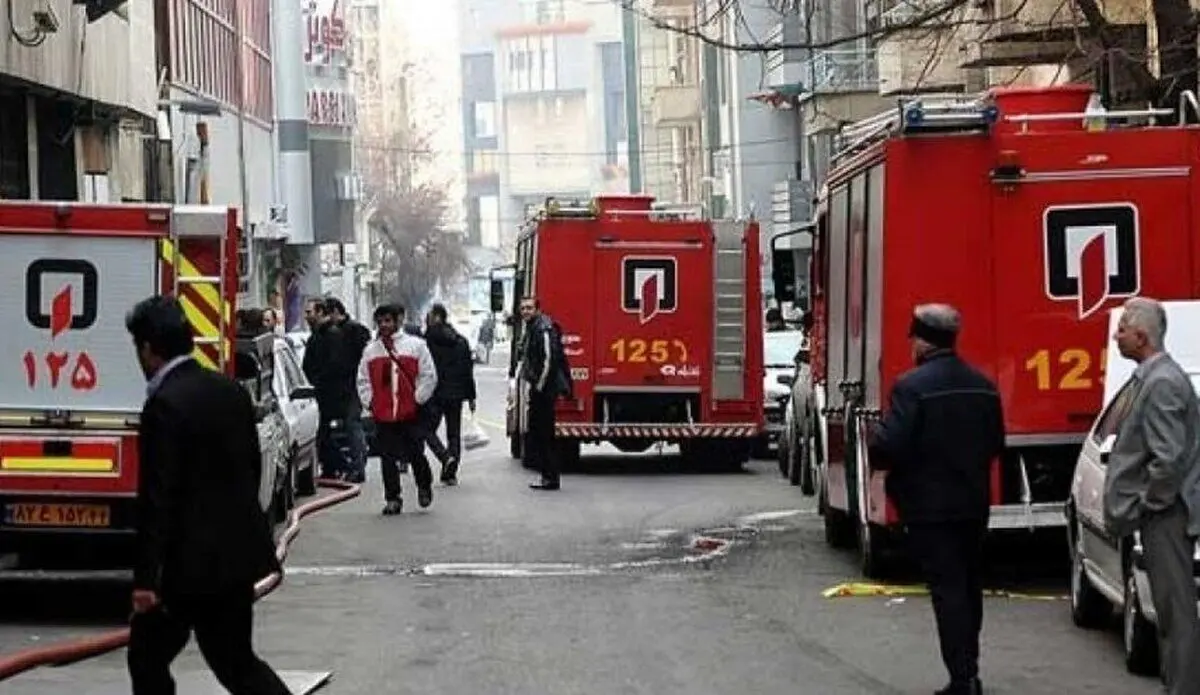 حریق یک استخر در خیابان کمالی تهران