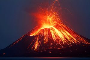 زلزله به دنبال فعالیت آتشفشان کوه اتنا