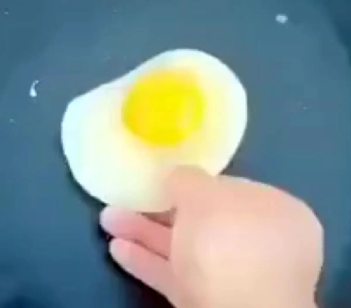 نیمرو تو هوای منفی ۵۰ درجه اینجوری میشه!