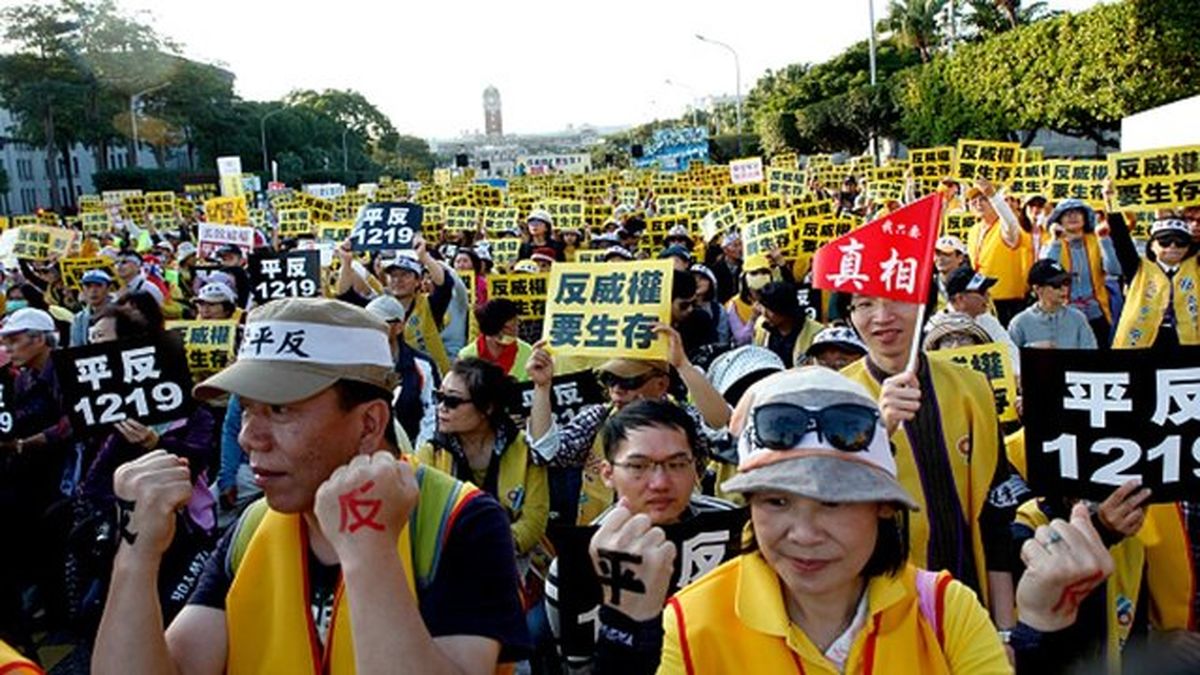 تظاهرات معترضان تایوانی با الهام از جنبش "جلیقه زردها"