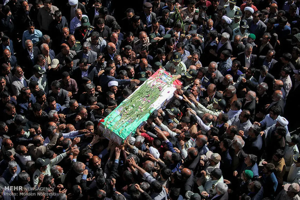 پیکر مطهر شهید «سلمان رهنما» در بردسیر تشییع شد