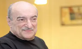 به مناسبت زادروز صداپیشه سرشناس: سکانسی از نقش آلن دلون با صدای خسرو خسروشاهی