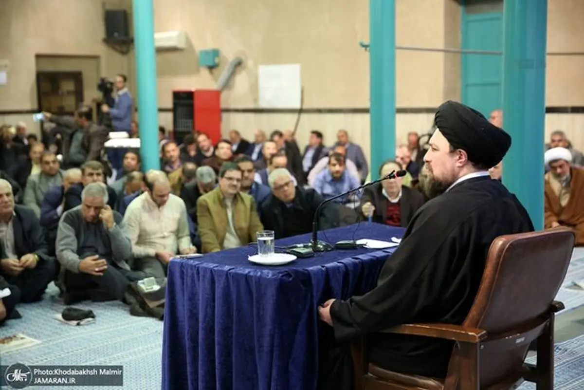 سیدحسن خمینی: هیچ تضمینی وجود ندارد که ما بمانیم / اگر قواعد را رعایت نکنید، عرصه را از شما می‌گیرند/ زیربنای یک جامعه اخلاق و احساس رضایت مردم است