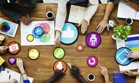 مزایا و معایب شبکه‌ های اجتماعی؛ فضای مجازی مضر است یا مفید؟