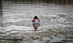 یک دستگاه پراید به درون رودخانه کارون سقوط کرد