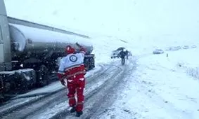 برف راه 42 روستای آذربایجان غربی را بست