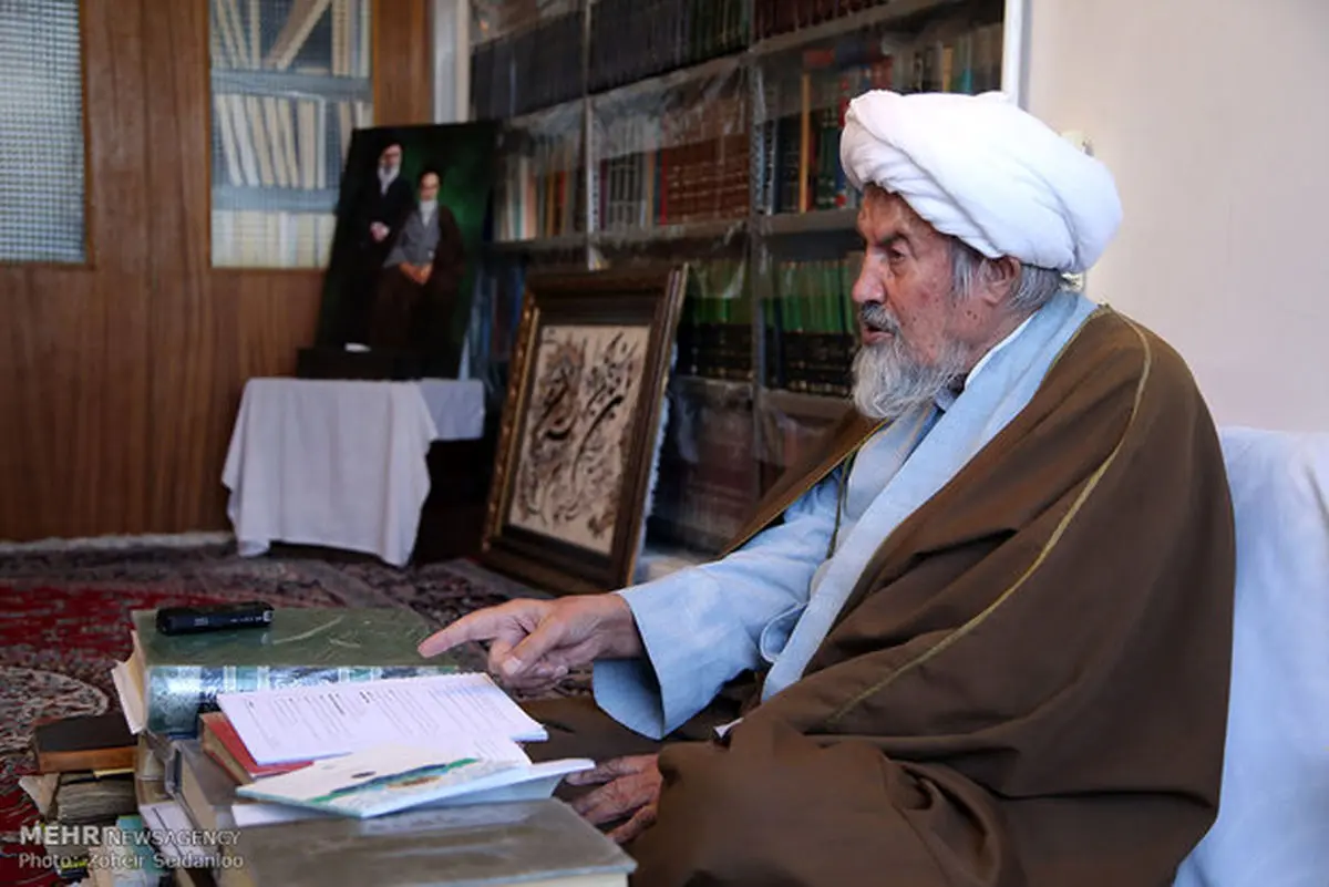 عیادت دبیرکل و اعضای شورای مرکزی حزب موتلفه از «آیت‌الله مومن»